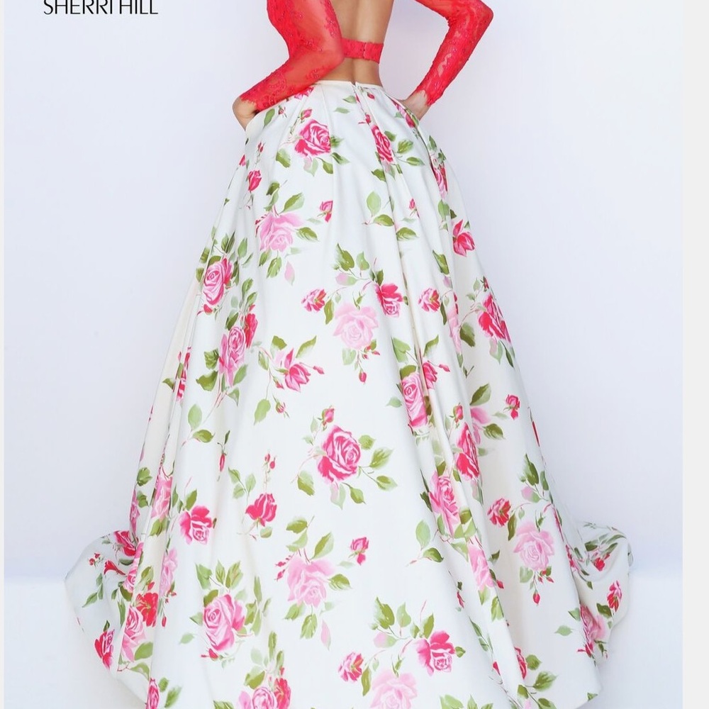 Sherri Hill prom dress - Picture 4 of 4